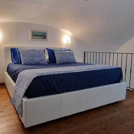 L'Ancorotto Azzurro Apartment กาเอตา ภายนอก รูปภาพ