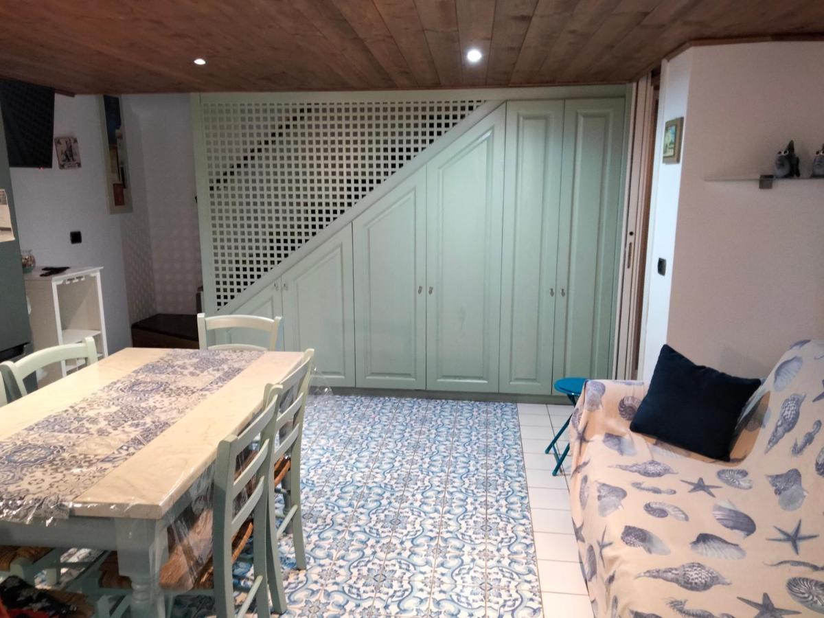 L'Ancorotto Azzurro Apartment กาเอตา ภายนอก รูปภาพ