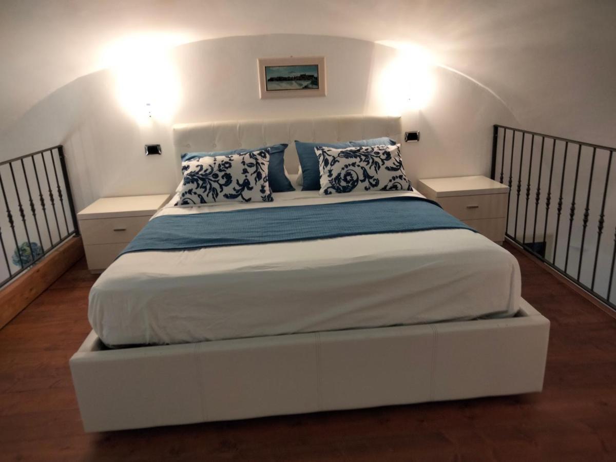L'Ancorotto Azzurro Apartment กาเอตา ภายนอก รูปภาพ