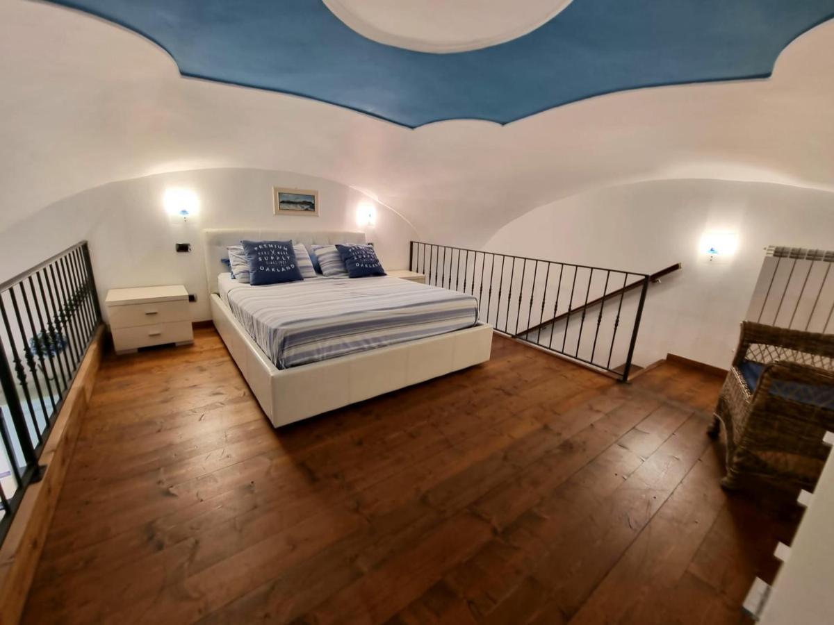 L'Ancorotto Azzurro Apartment กาเอตา ภายนอก รูปภาพ